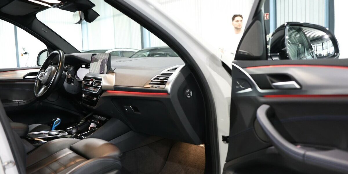 BMW iX3 IMPRESSIVE M-SPORT 99% / PANORAMA, H/K, PRO 110.000 km 36.777 &euro; Hamm 59077
