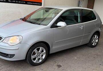 VW Polo 216.000 km 2.700 &euro; Möhnesee-Körbecke 59519