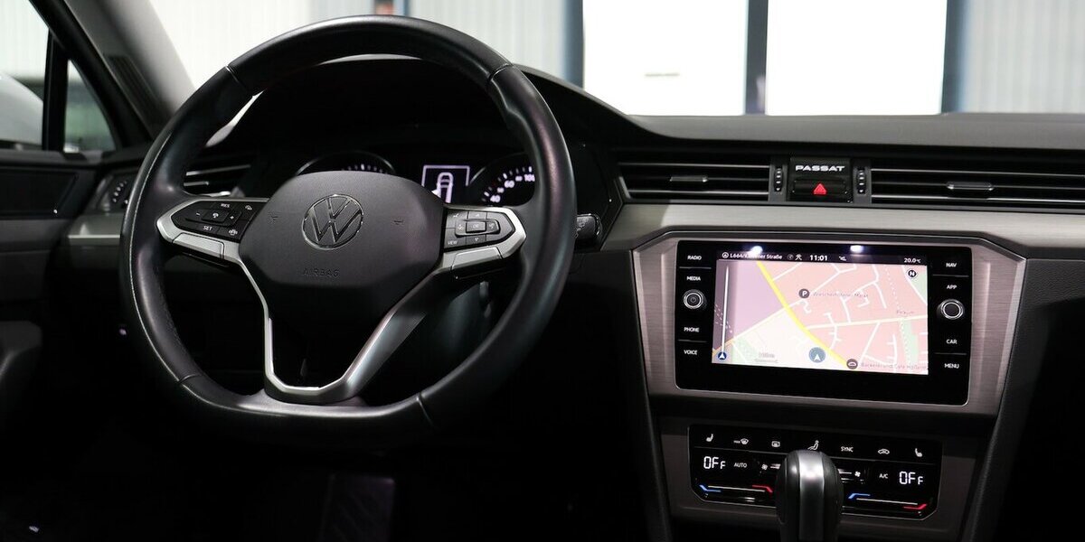 VW Passat Variant 2.0 TDI DSG BUSINESS LED,ACC+LANE 56.000 km 22.955 &euro; Hamm 59077