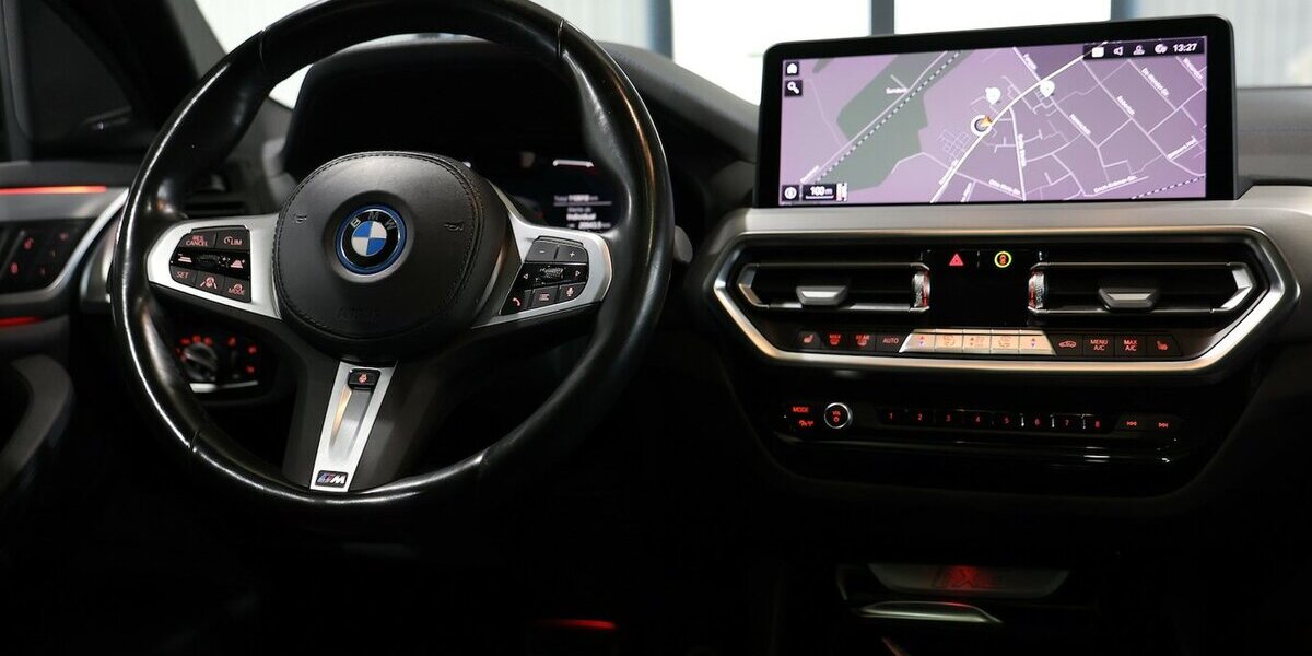 BMW iX3 IMPRESSIVE M-SPORT 99% / PANORAMA, H/K, PRO 110.000 km 36.777 &euro; Hamm 59077