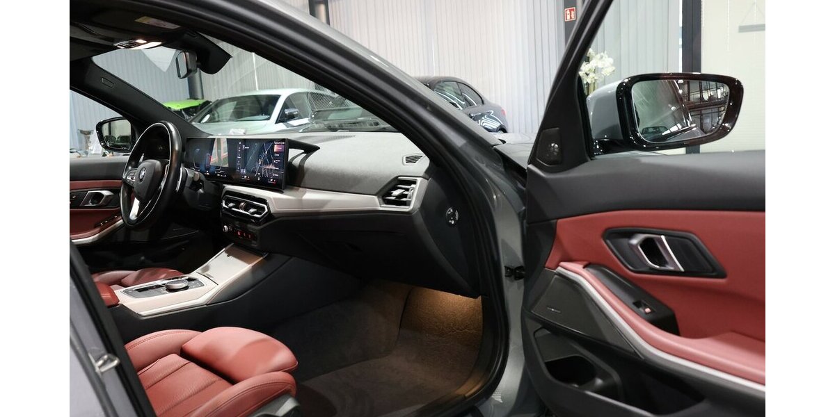 BMW 318d Touring SPORT GREY & RED LEDER,CURVED+HUD 73.000 km 26.222 &euro; Hamm 59077