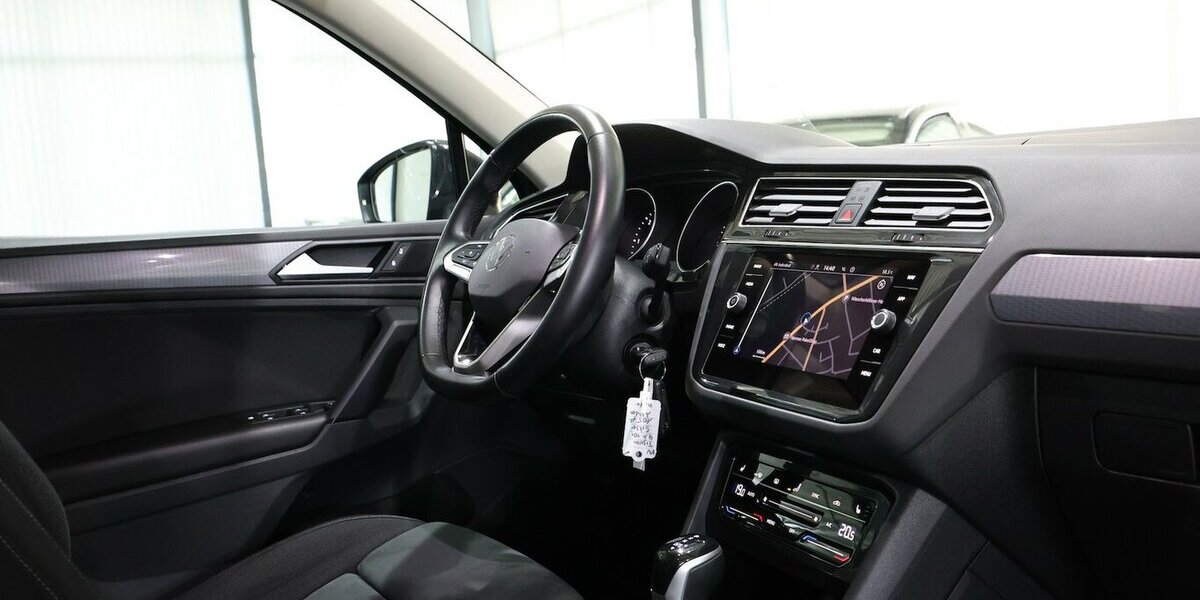 VW Tiguan 2.0 TDI DSG 4M IQ LIFE LED, HEAD-UP, NAVI 105.000 km 22.222 &euro; Hamm 59077