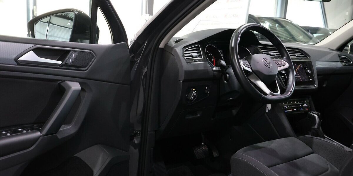 VW Tiguan 2.0 TDI DSG 4M IQ LIFE LED, HEAD-UP, NAVI 105.000 km 22.222 &euro; Hamm 59077