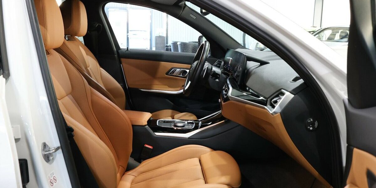 BMW 318d Touring SPORT WHITE & BROWN / CURCED, LED 100.000 km 24.766 &euro; Hamm 59077