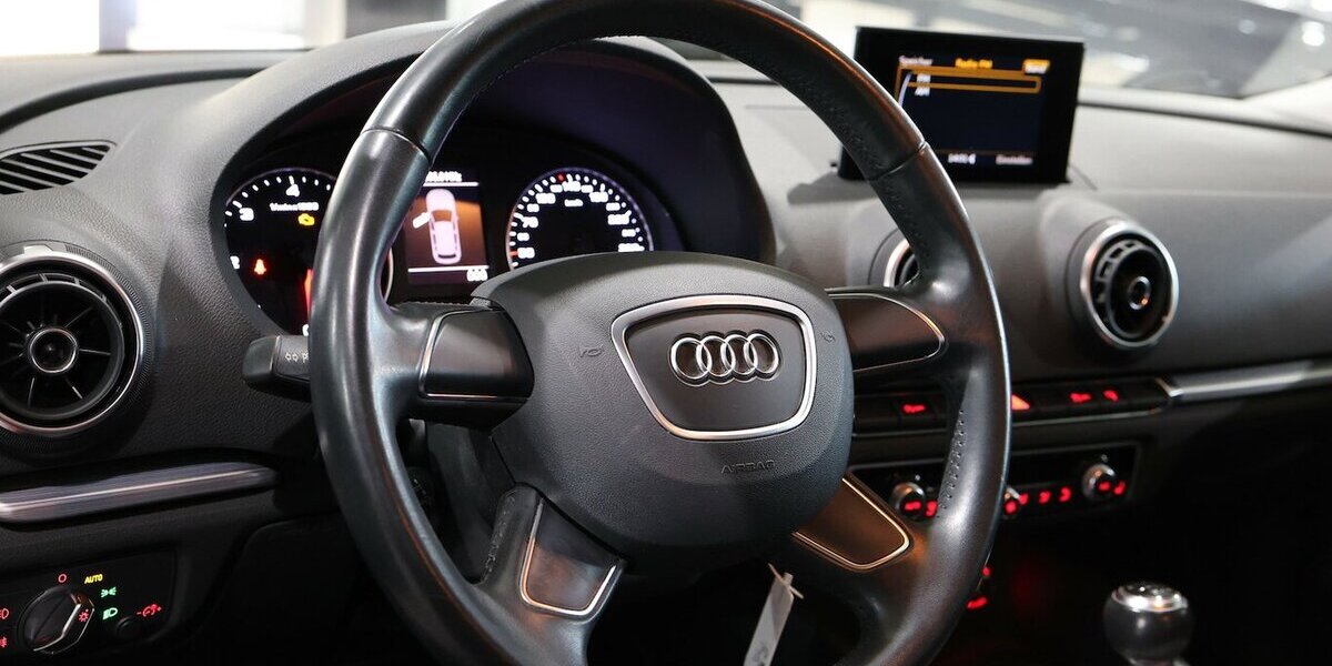 Audi A3 SPORTBACK 2.0 TDI ATTRACTION 1.HAND / XENON 132.000 km 11.855 &euro; Hamm 59077