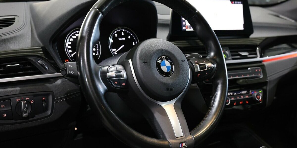 BMW X1 xDrive 20d M-SPORT SHADOW PANORAMA, LED 113.000 km 27.555 &euro; Hamm 59077