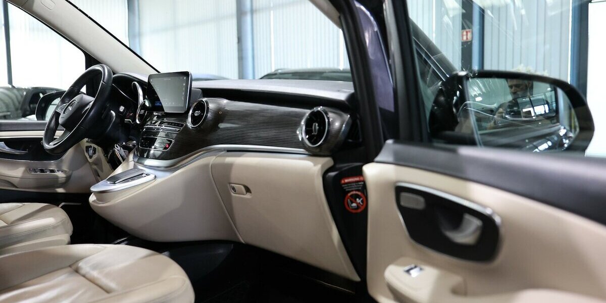 Mercedes-Benz V 250 d ANTGARDE EDITION LANG / BLACK & BEIGE / 175.000 km 38.777 &euro; Hamm 59077
