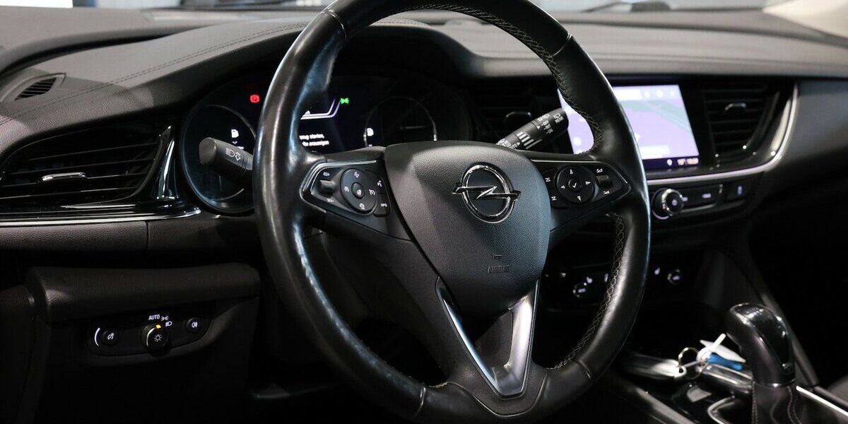 Opel Insignia ST 1.6 D BUSINESS INNOVATION / LED / 79.000 km 13.333 &euro; Hamm 59077