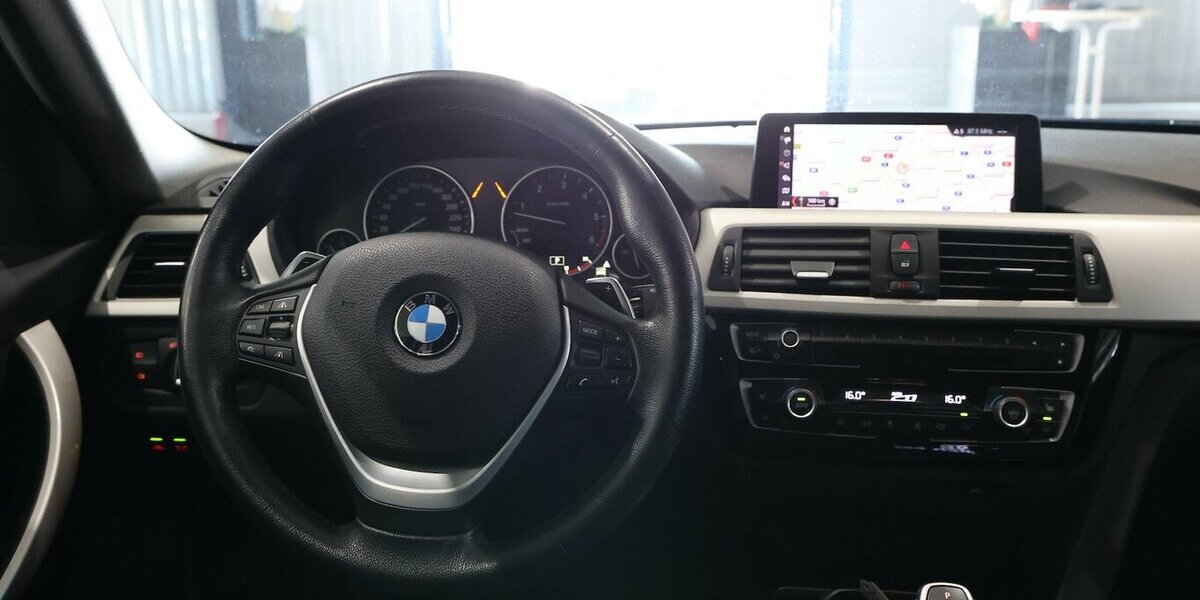 BMW 330d Touring xDrive Advantage / LED, HEAD-UP 227.000 km 11.666 &euro; Hamm 59077