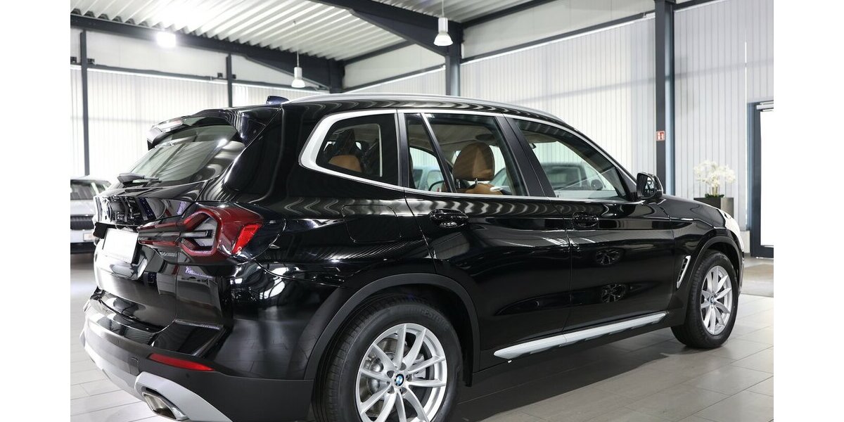 BMW X3 xDrive 20i / BLACK & BROWN / LIVE-COCKPIT-PRO 53.000 km 34.993 &euro; Hamm 59077