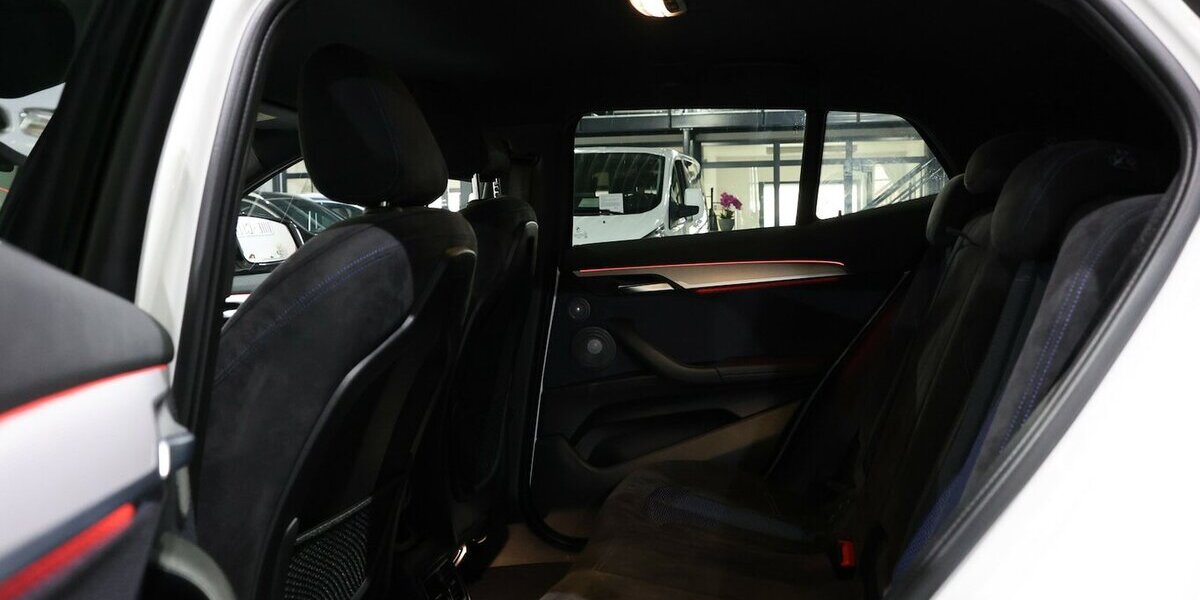 BMW X2 M35i xDrive M-SPORT WHITE / HEAD-UP / LED 114.000 km 23.345 &euro; Hamm 59077
