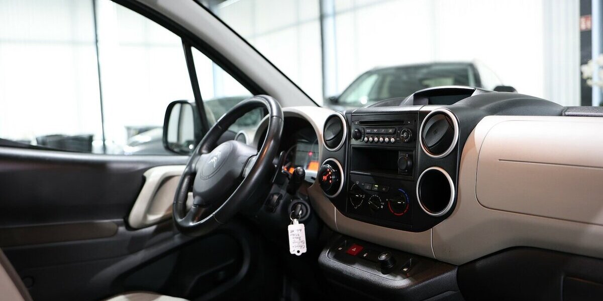 Citroen Berlingo Multispace 1.6 BlueHDI 100 Selection 75.000 km 11.555 &euro; Hamm 59077