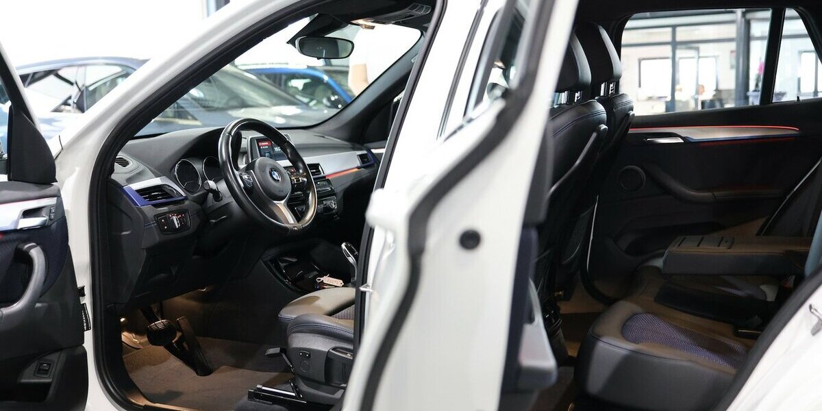 BMW X1 sDrive 20i M-SPORT SHADOW / LED, LEDER, NAVI+ 92.000 km 25.777 &euro; Hamm 59077