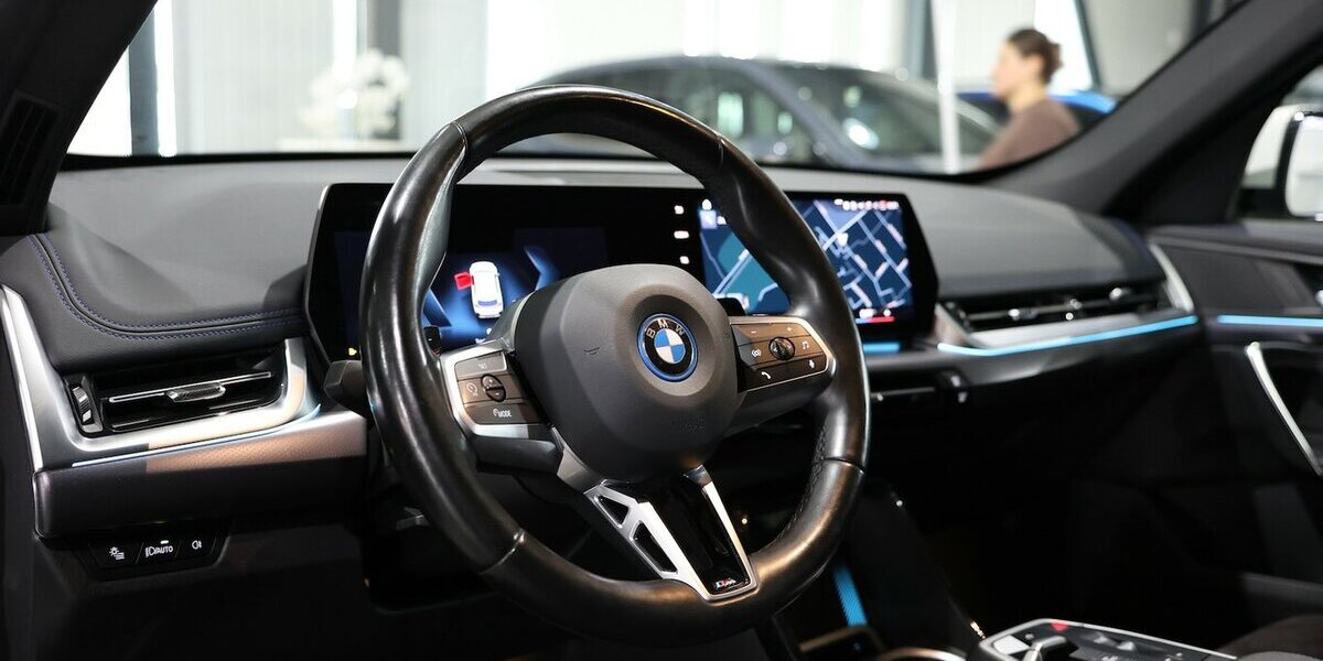 BMW X1 xDrive 25e PREMIUM M-SPORT SHADOW WHITE 54.000 km 37.991 &euro; Hamm 59077