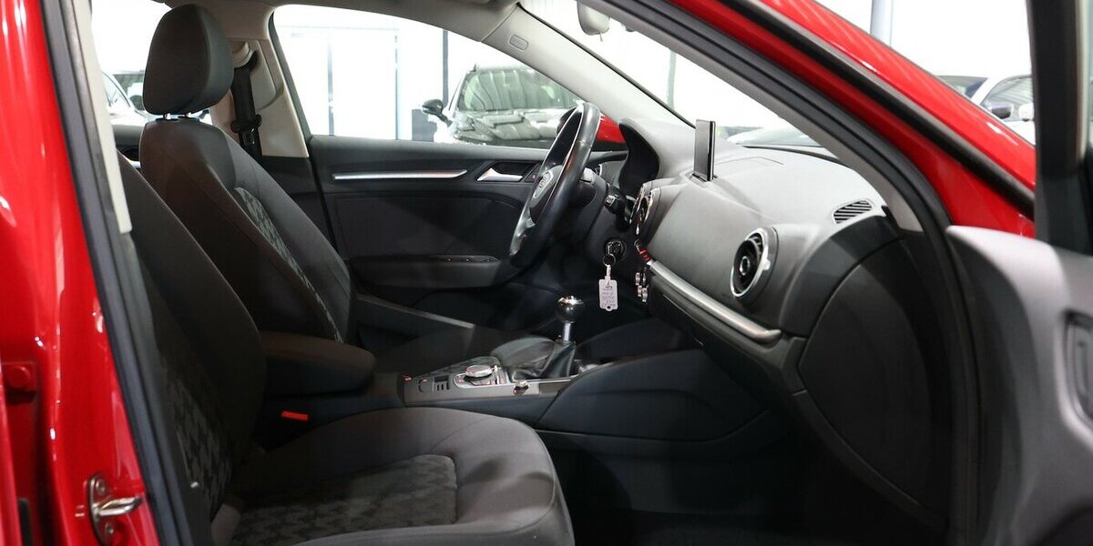Audi A3 SPORTBACK 2.0 TDI ATTRACTION 1.HAND / XENON 132.000 km 11.855 &euro; Hamm 59077