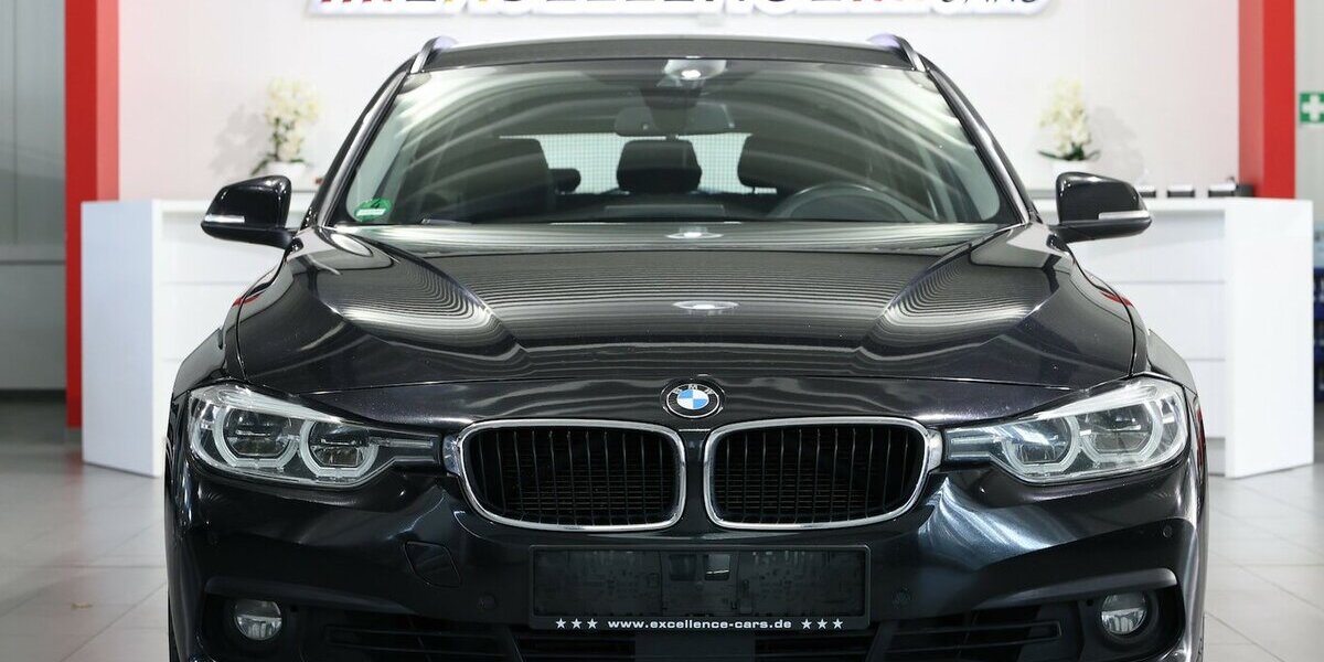 BMW 330d Touring xDrive Advantage / LED, HEAD-UP 227.000 km 11.666 &euro; Hamm 59077