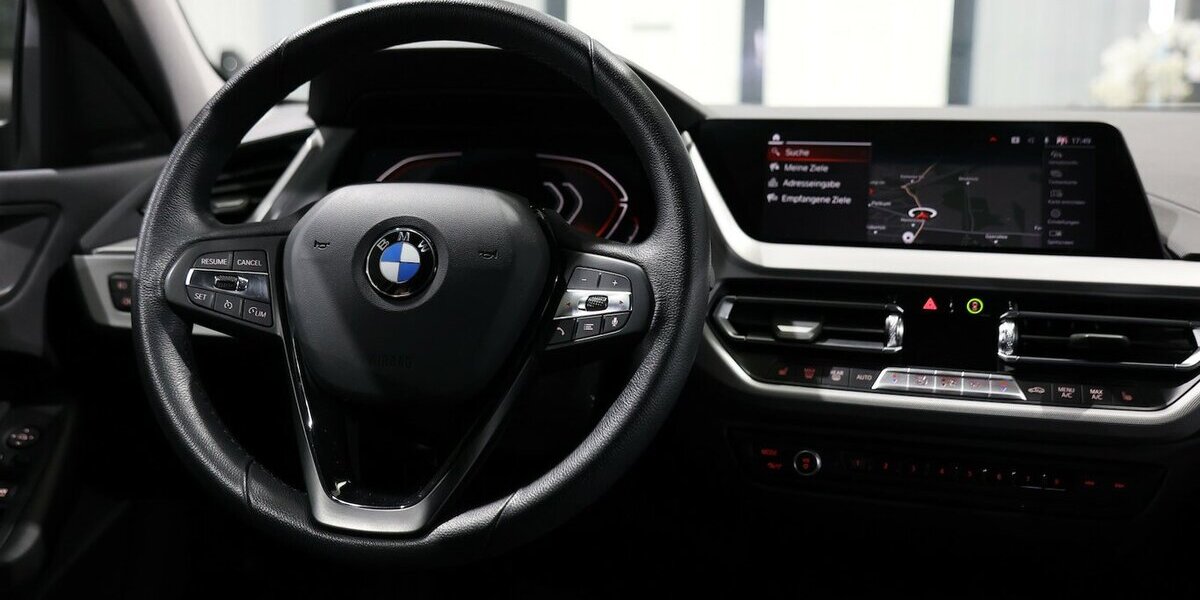 BMW 120d Advantage / LED / LIVE-COCKPIT-PRO+NAVI+ 98.000 km 20.991 &euro; Hamm 59077