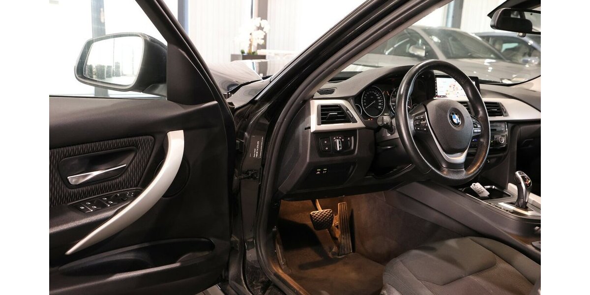 BMW 330d Touring xDrive Advantage / LED, HEAD-UP 227.000 km 11.666 &euro; Hamm 59077