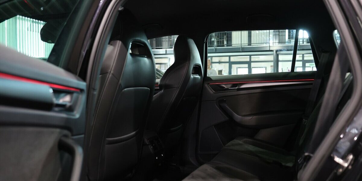 Skoda Kodiaq 2.0 TDI DSG 4x4 SPORTLINE BLACK / SCHÖN 125.000 km 27.991 &euro; Hamm 59077