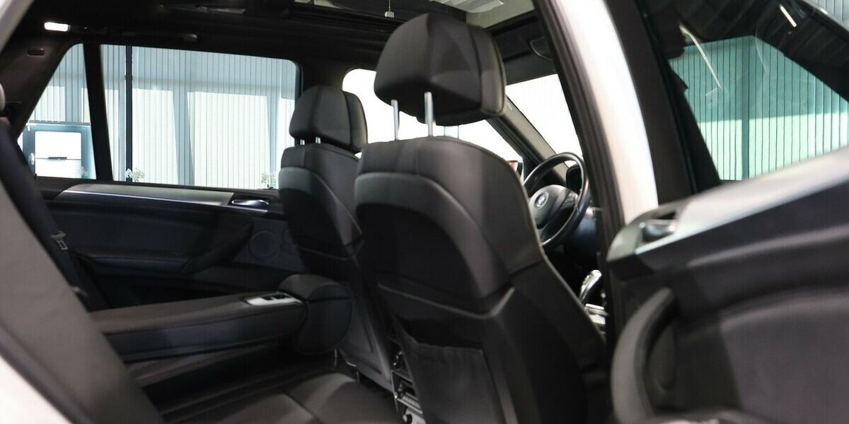 BMW X5 M xDrive50i WHITE M-SPORTPAKET / PANORAMA 66.000 km 17.502 &euro; Hamm 59077