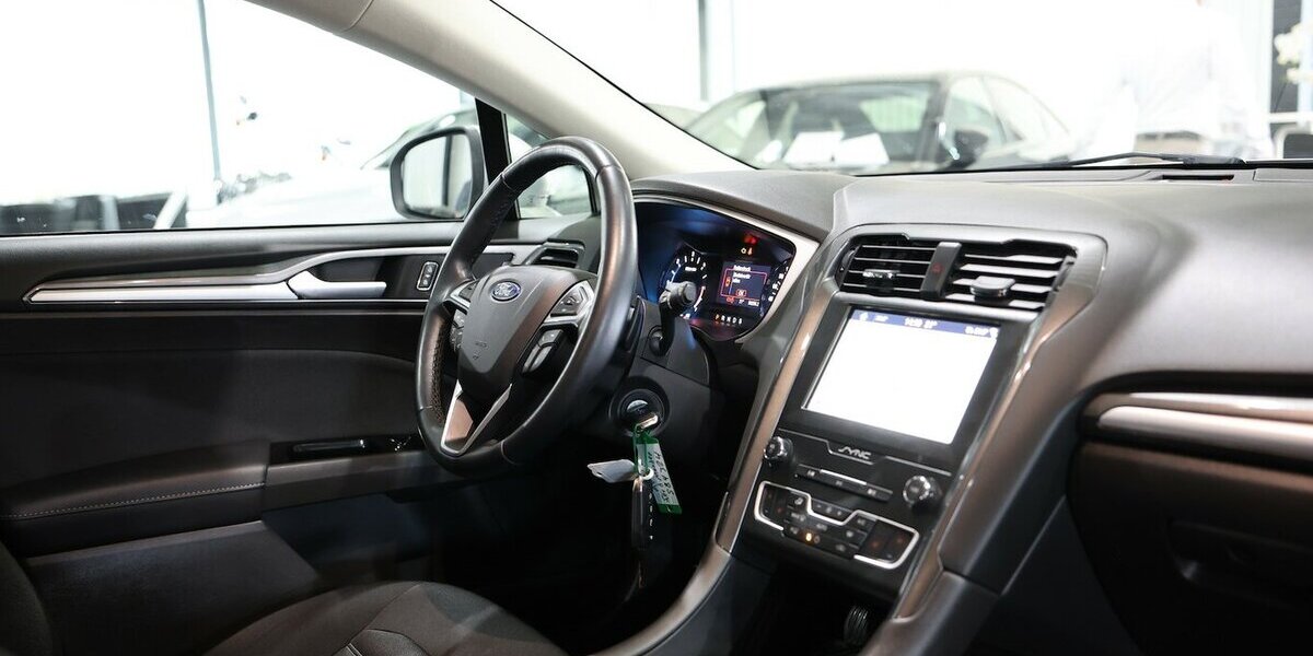 Ford Mondeo Tunier 2.0 EB BUSINESS EDITION / LED / 99.000 km 15.444 &euro; Hamm 59077