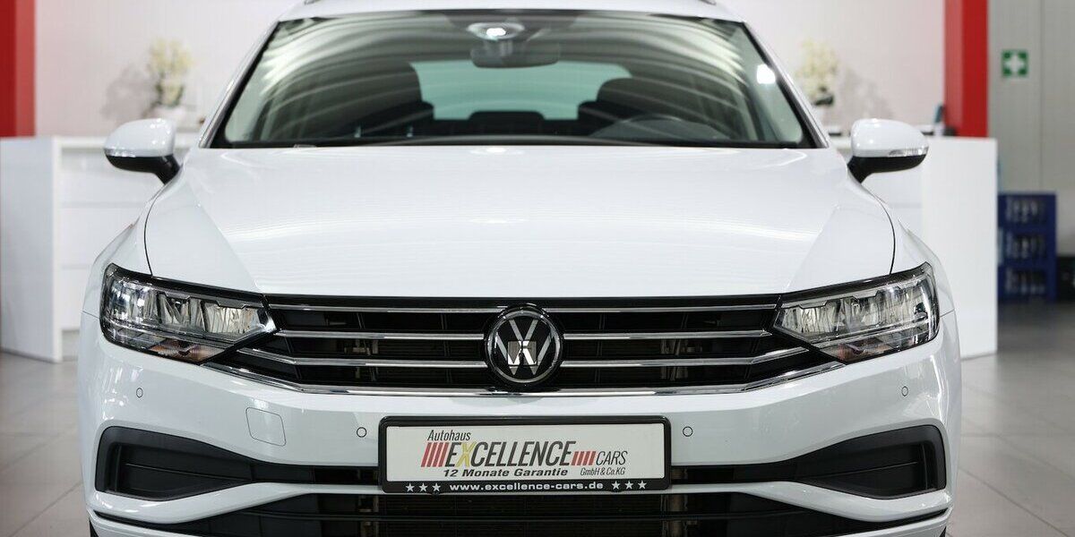 VW Passat Variant 2.0 TDI DSG BUSINESS LED,ACC+LANE 56.000 km 22.955 &euro; Hamm 59077