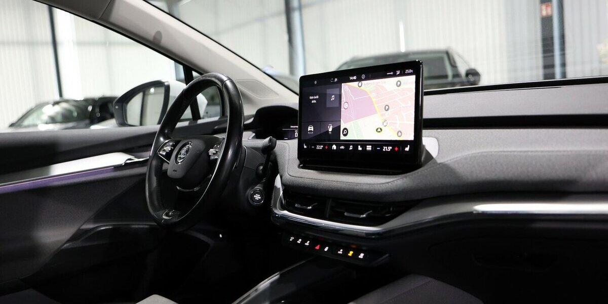 Skoda Enyaq IV 80 LOFT 92,9% / LEDER, LED, WÄRMEPUMPE 127.000 km 24.991 &euro; Hamm 59077