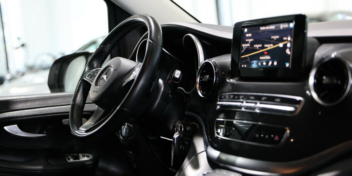 Mercedes-Benz V 300 d KOMPAKT / BETT+LIEGE / LED / NAVI+ / AHK 115.000 km 39.991 &euro; Hamm 59077