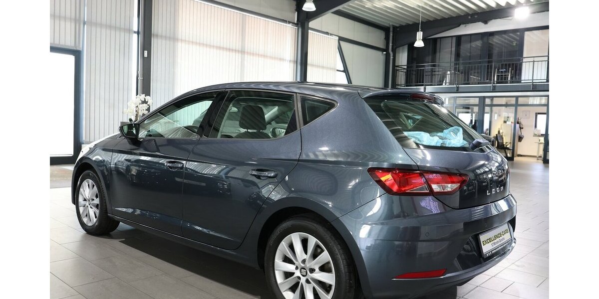 Seat Leon 1.6 TDI STYLE / NAVI-PLUS+APPLE+ANDROID 111.000 km 11.555 &euro; Hamm 59077