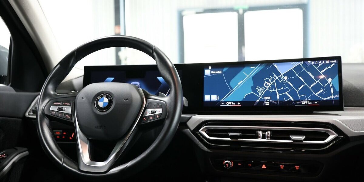 BMW 320d Touring xDrive SPORT SHADOW / GEPFLEGT / 64.000 km 29.775 &euro; Hamm 59077