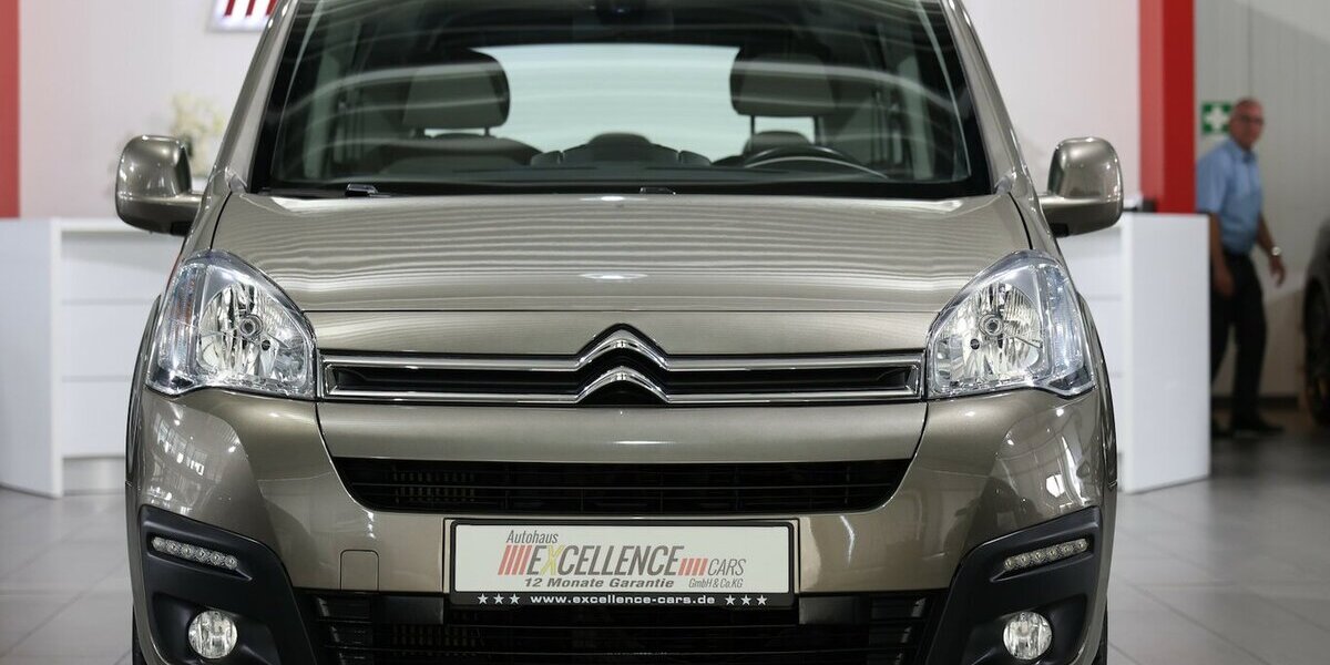 Citroen Berlingo Multispace 1.6 BlueHDI 100 Selection 75.000 km 11.555 &euro; Hamm 59077