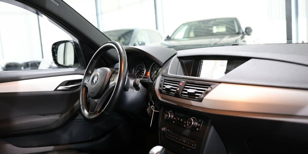 BMW X1 xDrive 25i BUSINESS SPORT SHADOW / PANORAMA / 115.000 km 12.555 &euro; Hamm 59077