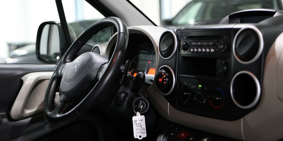 Citroen Berlingo Multispace 1.6 BlueHDI 100 Selection 75.000 km 11.555 &euro; Hamm 59077
