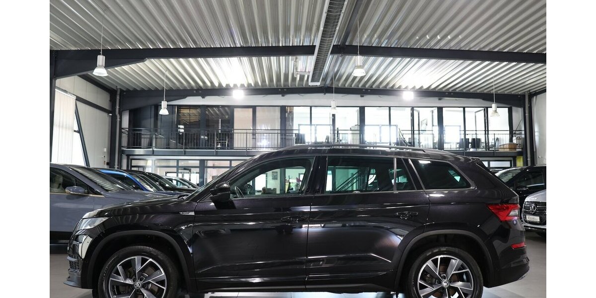 Skoda Kodiaq 2.0 TDI DSG 4x4 SPORTLINE BLACK / SCHÖN 125.000 km 27.991 &euro; Hamm 59077