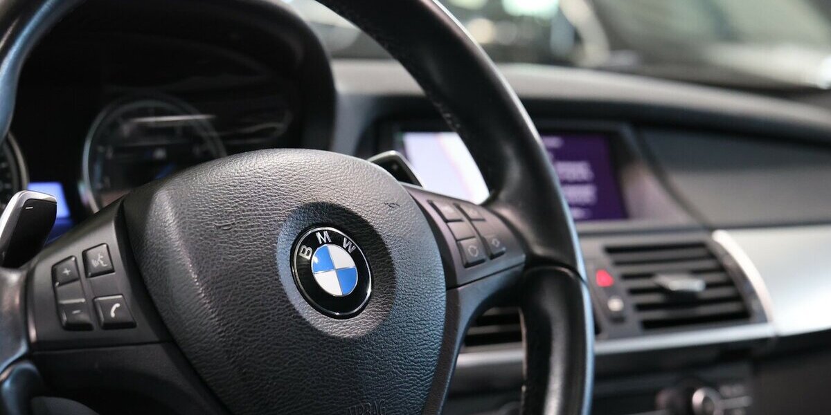 BMW X5 M xDrive50i WHITE M-SPORTPAKET / PANORAMA 66.000 km 17.502 &euro; Hamm 59077