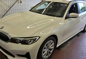 BMW 330 131.003 km 22.890 &euro; Lünen 44534