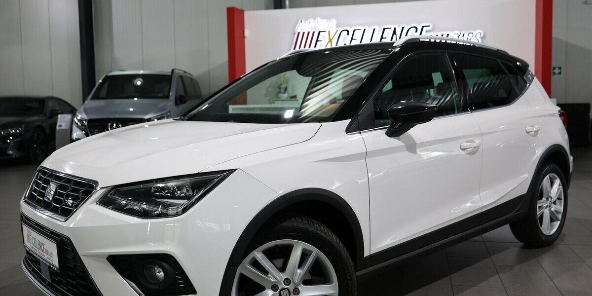 Seat Arona 1.5 TSI XCELLENCE FR-SPORT / WHITE & BLACK 90.000 km 14.345 &euro; Hamm 59077