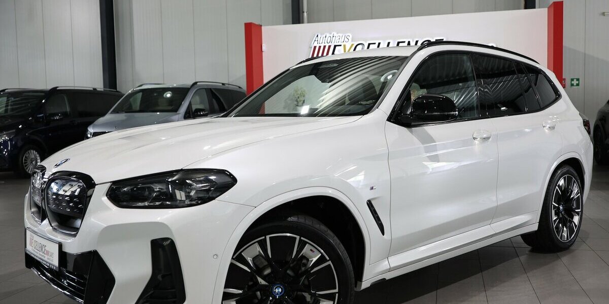 BMW iX3 IMPRESSIVE M-SPORT 99% / PANORAMA, H/K, PRO 110.000 km 36.777 &euro; Hamm 59077