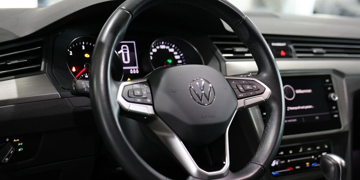 VW Passat Variant 2.0 TDI DSG BUSINESS LED,ACC+LANE 56.000 km 22.955 &euro; Hamm 59077