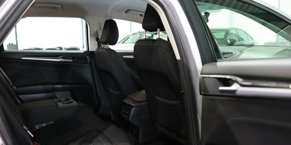 Ford Mondeo Tunier 2.0 EB BUSINESS EDITION / LED / 99.000 km 15.444 &euro; Hamm 59077