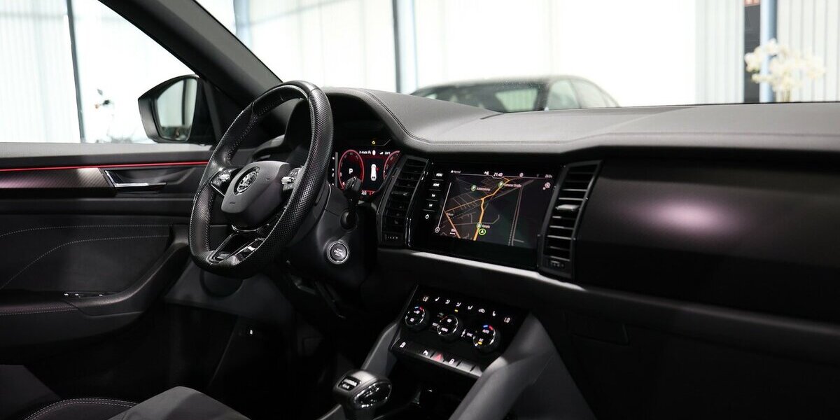Skoda Kodiaq 2.0 TDI DSG 4x4 SPORTLINE BLACK 7-SITZER 153.000 km 31.777 &euro; Hamm 59077