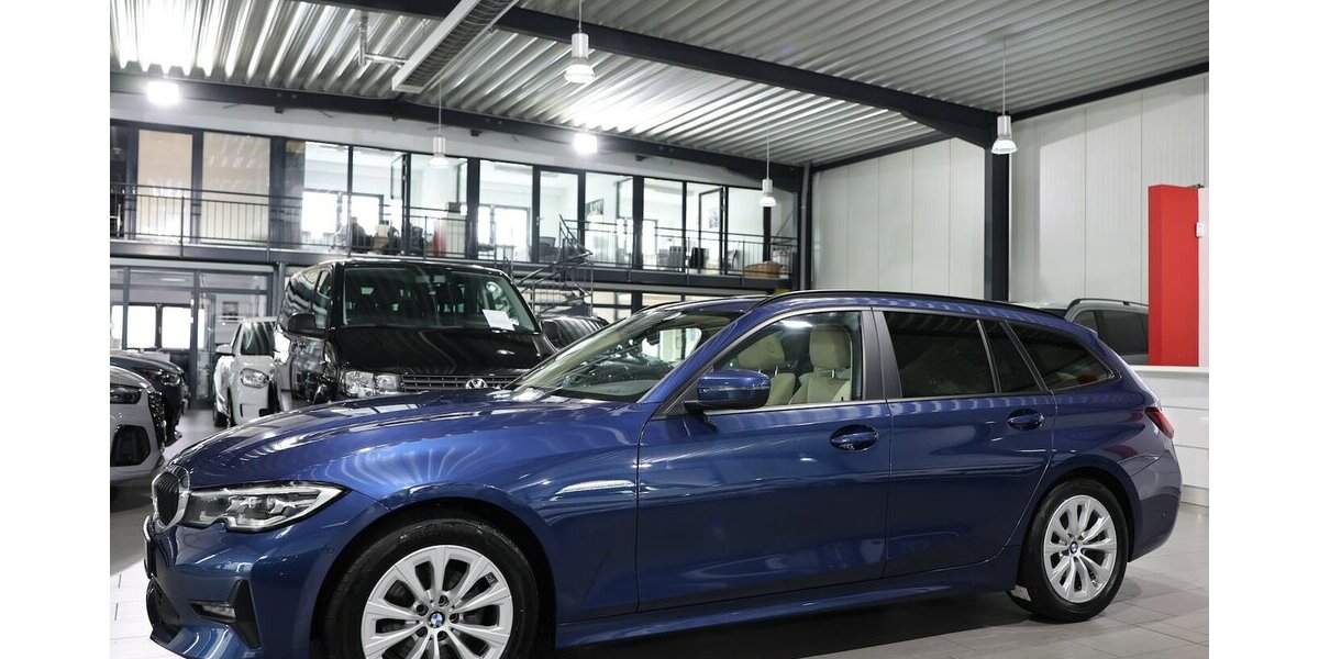 BMW 320d Touring SPORT BLUE & BEIGE / PANORAMA, LED 115.000 km 23.111 &euro; Hamm 59077