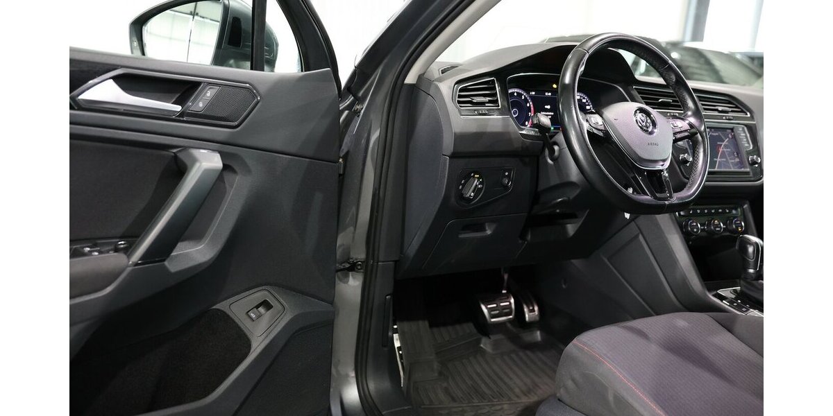 VW Tiguan 2.0 TSI DSG 4M SOUND / PANORAMA / LED 128.000 km 17.955 &euro; Hamm 59077