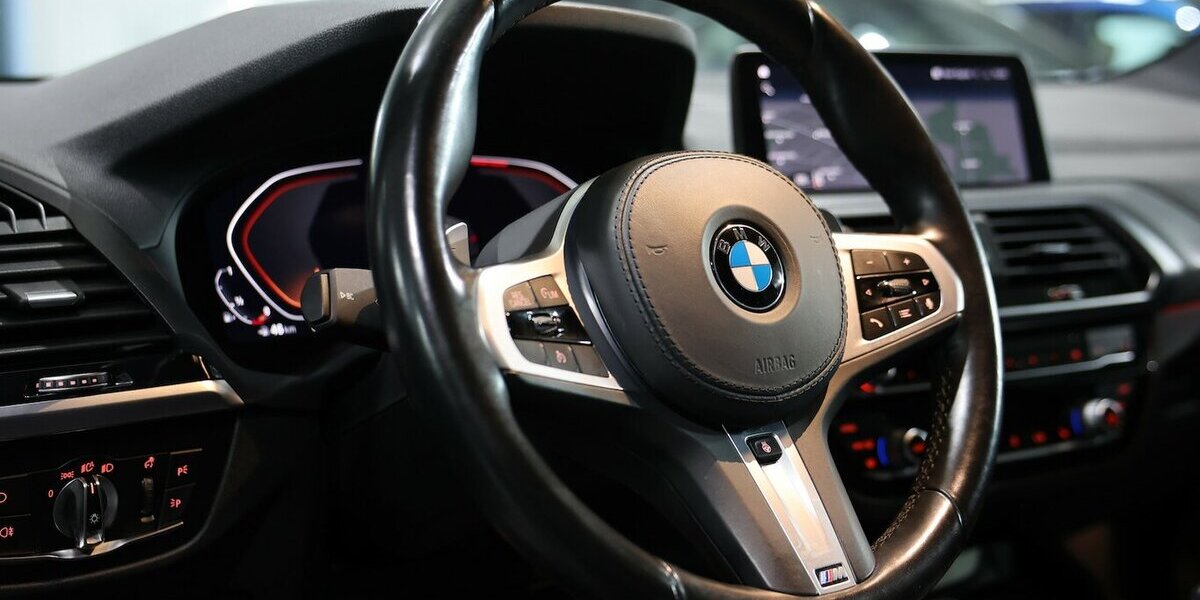 BMW X3 xDrive 20i WHITE M-SPORT-PAKET / PANORAMA 85.000 km 30.653 &euro; Hamm 59077