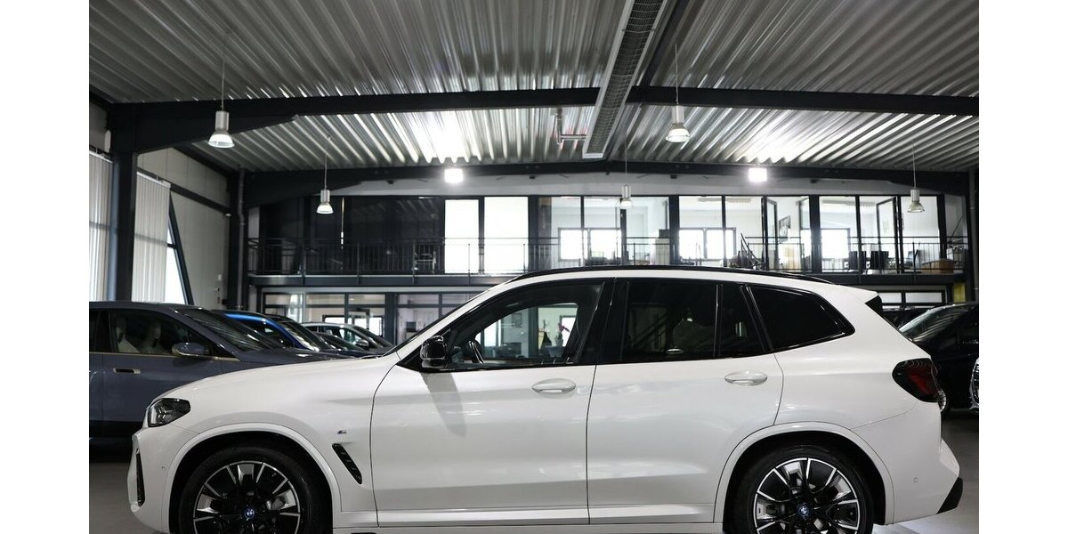 BMW iX3 IMPRESSIVE M-SPORT 99% / PANORAMA, H/K, PRO 110.000 km 36.777 &euro; Hamm 59077