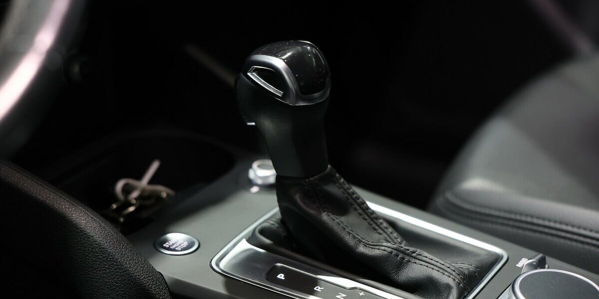 Audi Q2 35 TFSI ADVANCED SILVER & BLACK / LED, LEDER 97.000 km 20.222 &euro; Hamm 59077