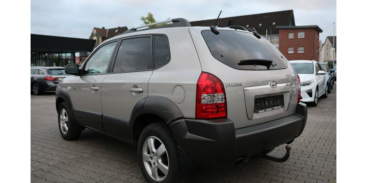 Hyundai Tucson 2.0 CRDi GLS AWD / TÜV-AU BIS 02.2027 / 100.000 km 2.902 &euro; Hamm 59077