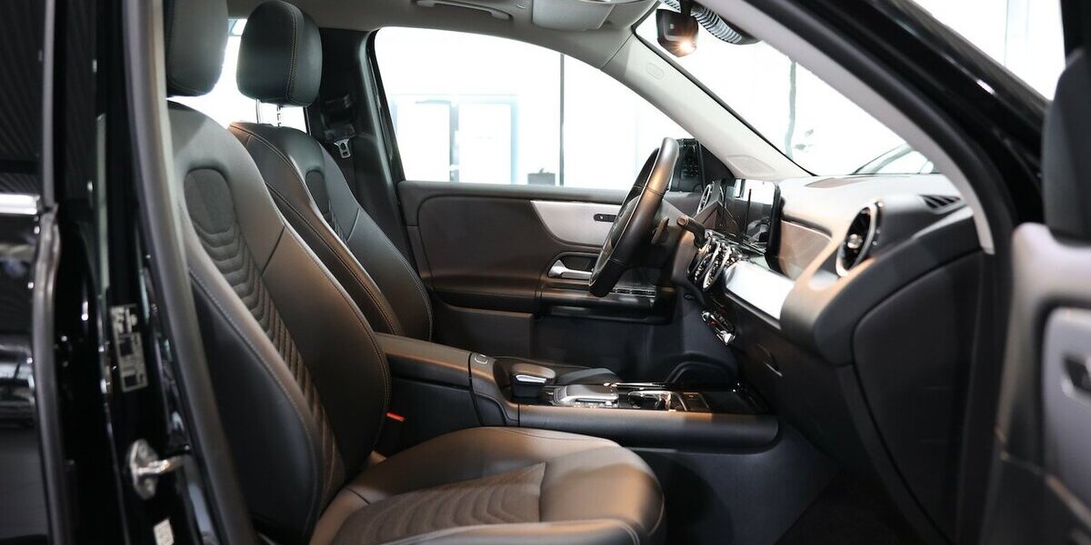 Mercedes-Benz GLB 200 d BUSINESS / PANORAMA, DISTRONIC, LEDER 36.000 km 32.991 &euro; Hamm 59077