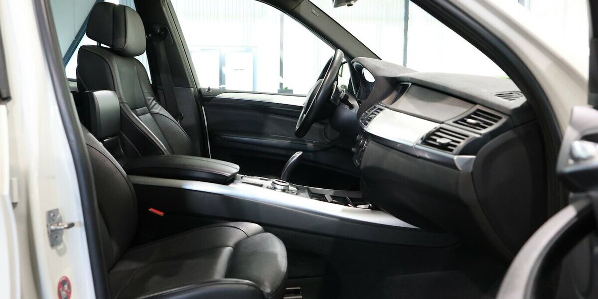 BMW X5 M xDrive50i WHITE M-SPORTPAKET / PANORAMA 66.000 km 17.502 &euro; Hamm 59077