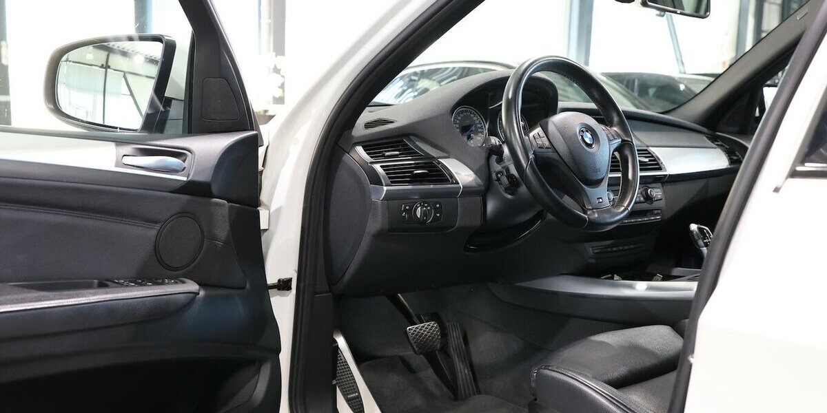 BMW X5 M xDrive50i WHITE M-SPORTPAKET / PANORAMA 66.000 km 17.502 &euro; Hamm 59077